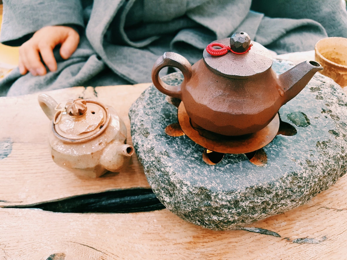 The Best Teas for a Cast Iron Teapot