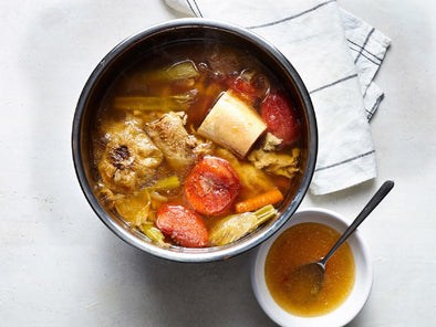 Benefits of Bone Broth? Learn how to use this animal-based superfood in your routine